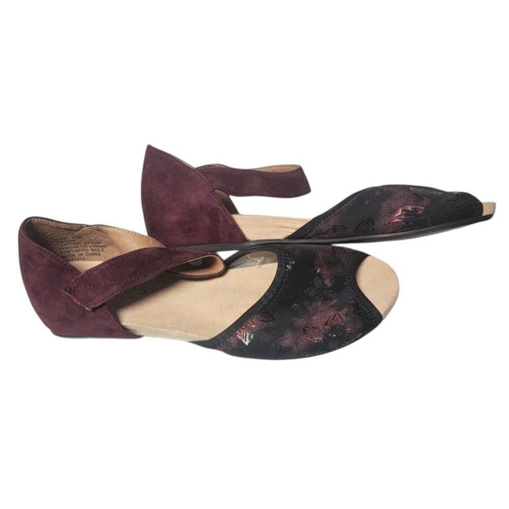 Ezies Crowne Comforteur 'Dutch' Flats Size 10M Leather Burgundy Peep Toe